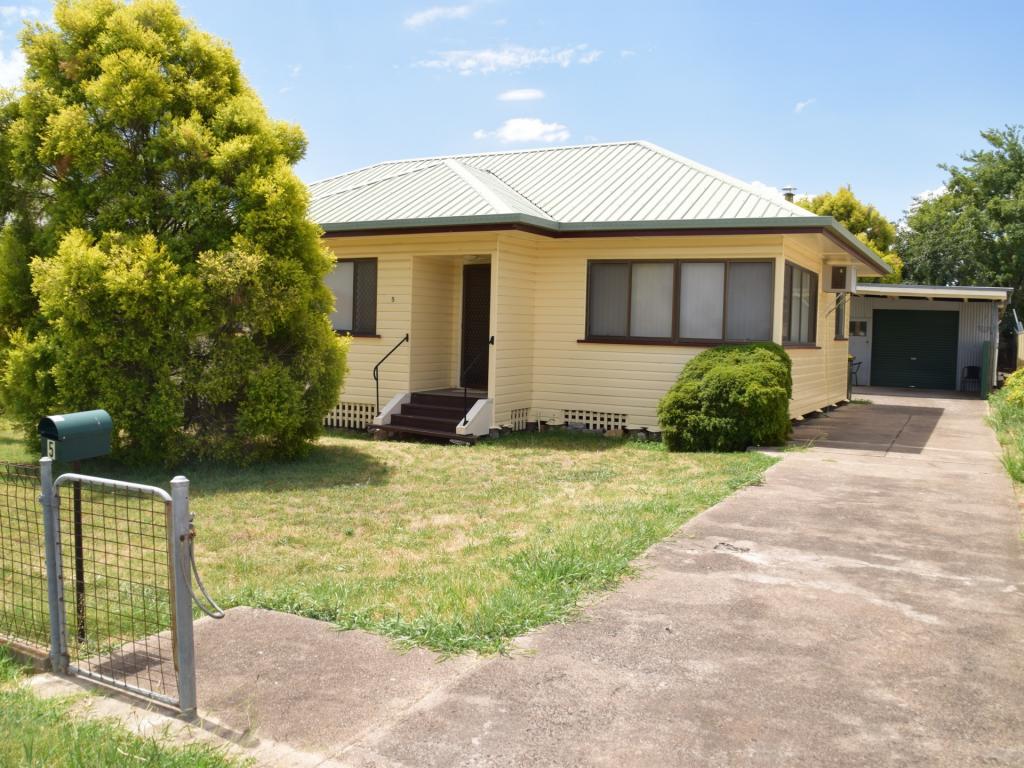 5 Cecil St, Warwick, QLD 4370