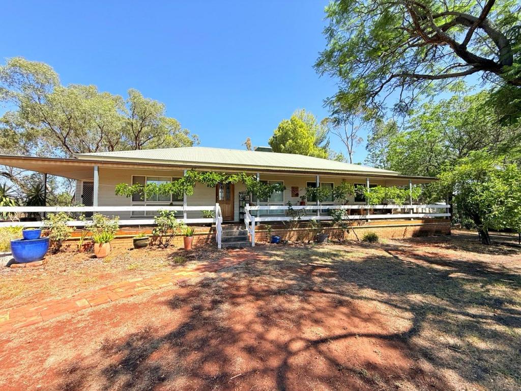 25 Mahonga St, Condobolin, NSW 2877