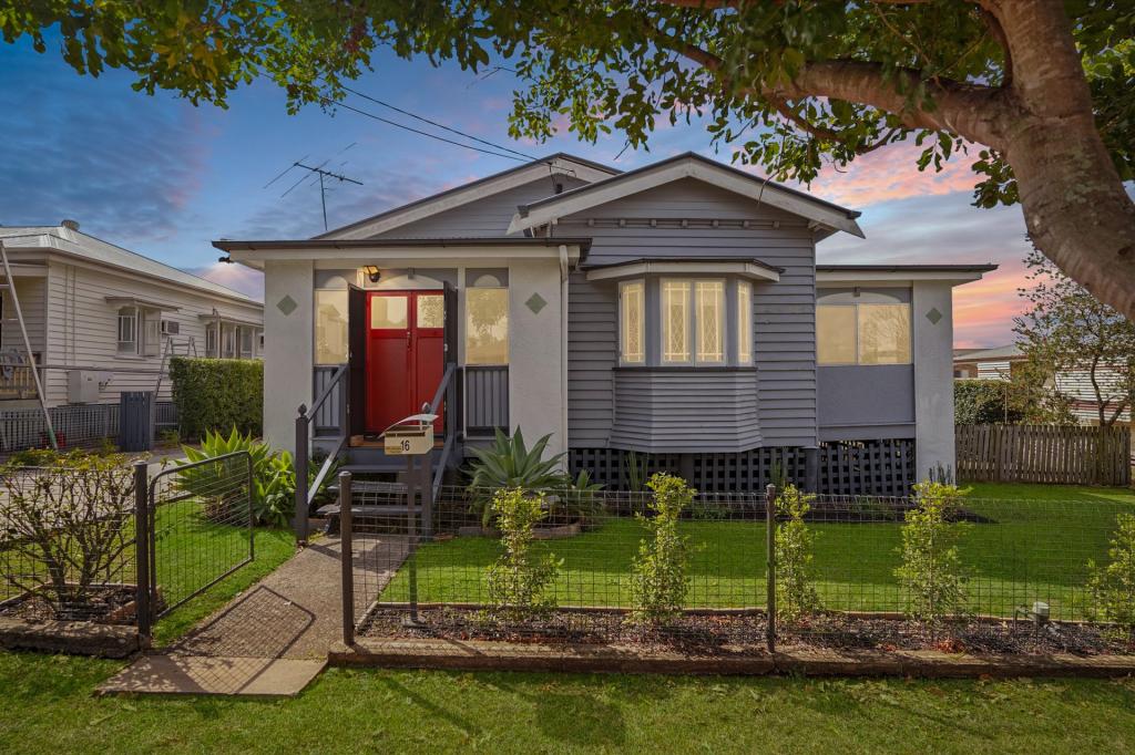 16 Sloman St, Booval, QLD 4304