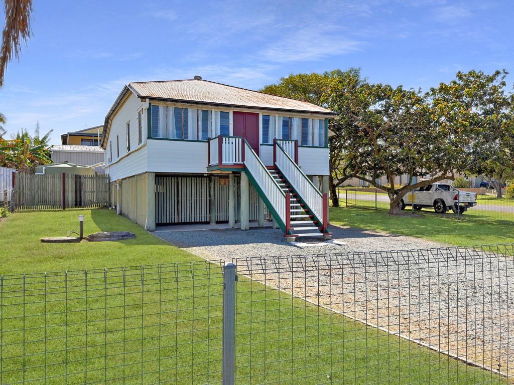 30 First Ave, Maaroom, QLD 4650