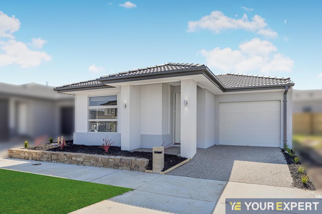 34 Khillari Cct, Clyde North, VIC 3978