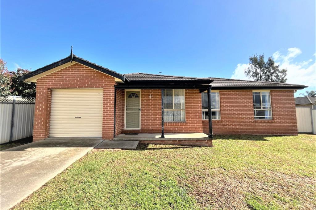 2/52 OPORTO RD, MUDGEE, NSW 2850