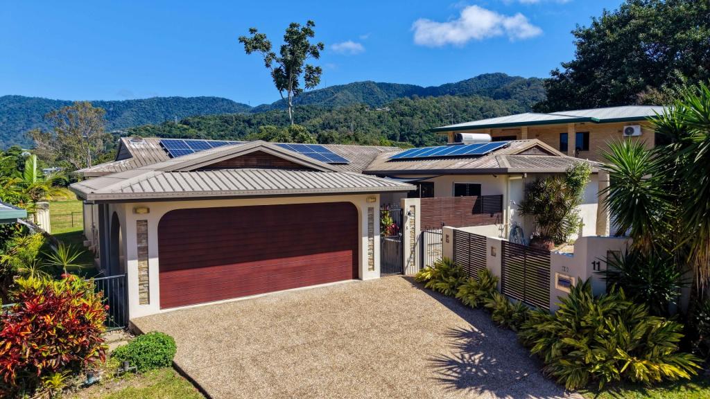 11 MARIGOLD CL, MOOROOBOOL, QLD 4870