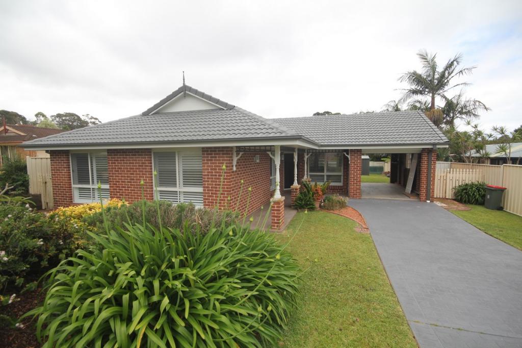 5 Kurraba Pl, St Georges Basin, NSW 2540