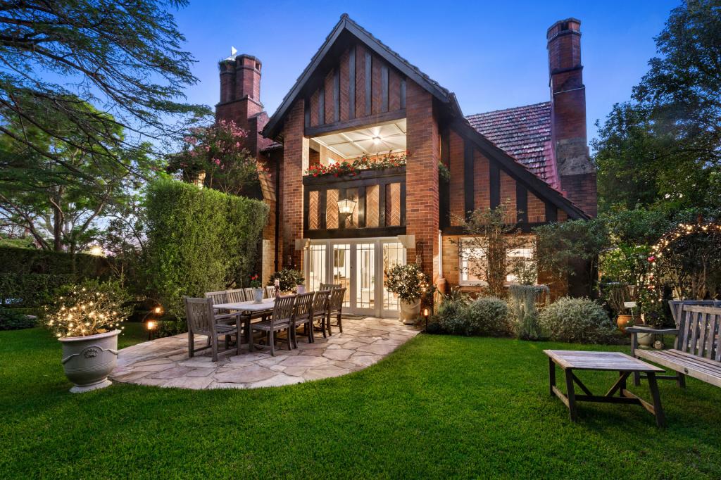 6 Pibrac Ave, Warrawee, NSW 2074