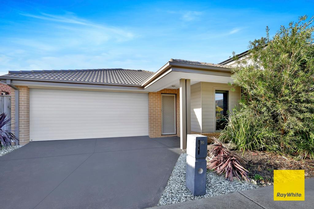 16 Fewster Cct, Mickleham, VIC 3064