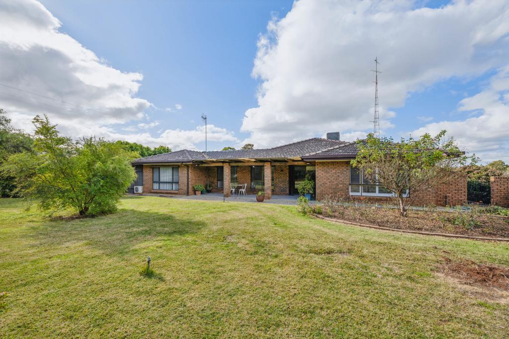 4 Smith Rd, Robinvale, VIC 3549