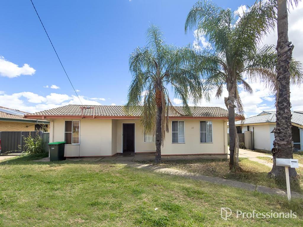 22 COLE RD, WEST TAMWORTH, NSW 2340