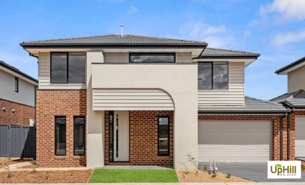 4 Journey Way, Clyde North, VIC 3978