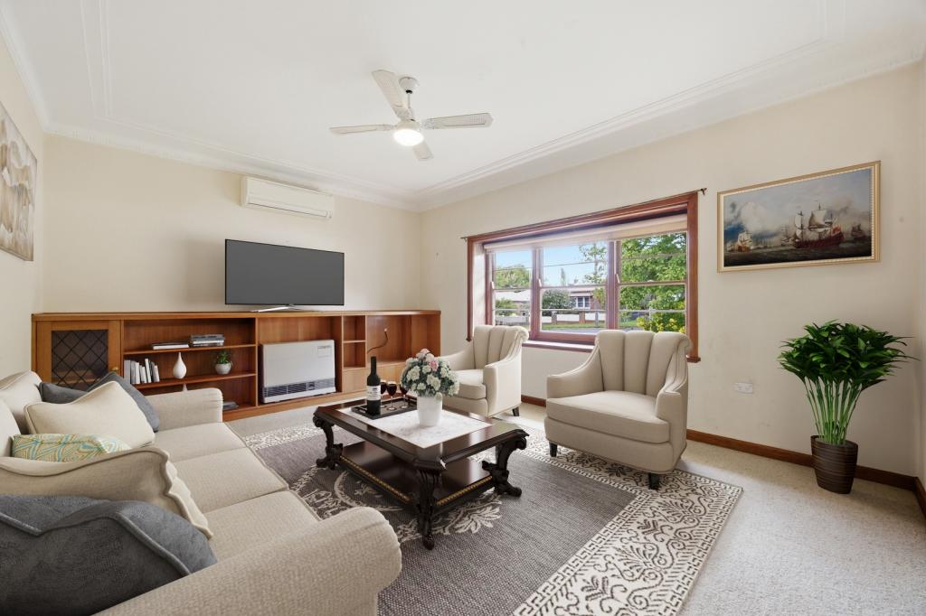17 Mont St, Yass, NSW 2582
