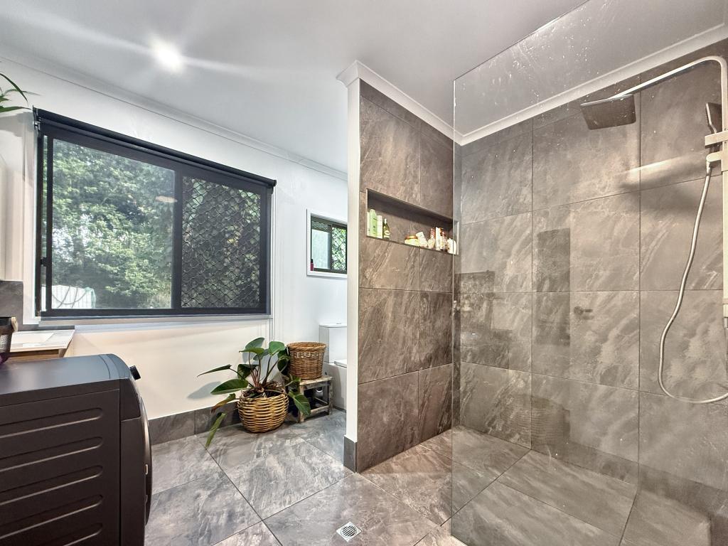 19 WEBB CT, BINGIL BAY, QLD 4852