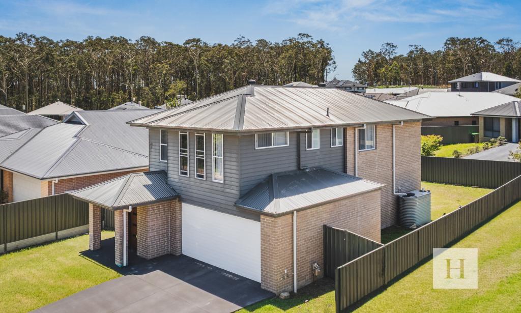 15 Stanhope Cres, Wadalba, NSW 2259