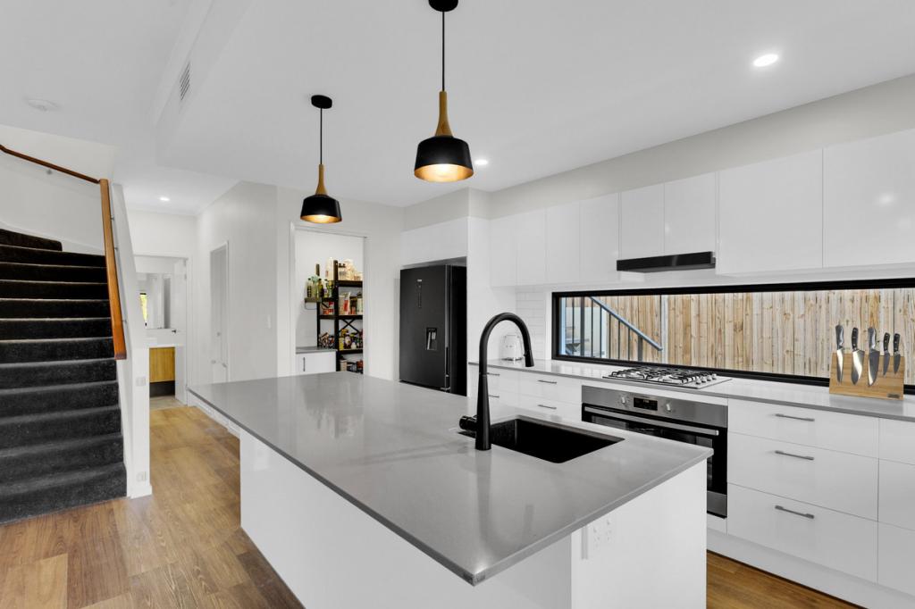 40 Cooper Way, Spring Mountain, QLD 4300