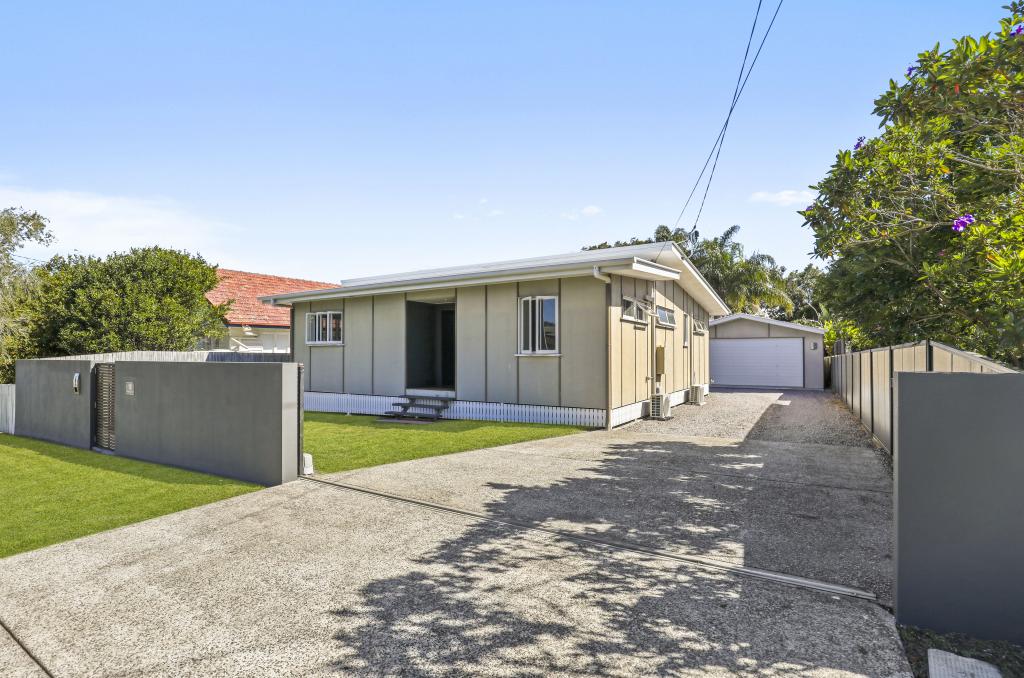 18 Watson St, Clontarf, QLD 4019