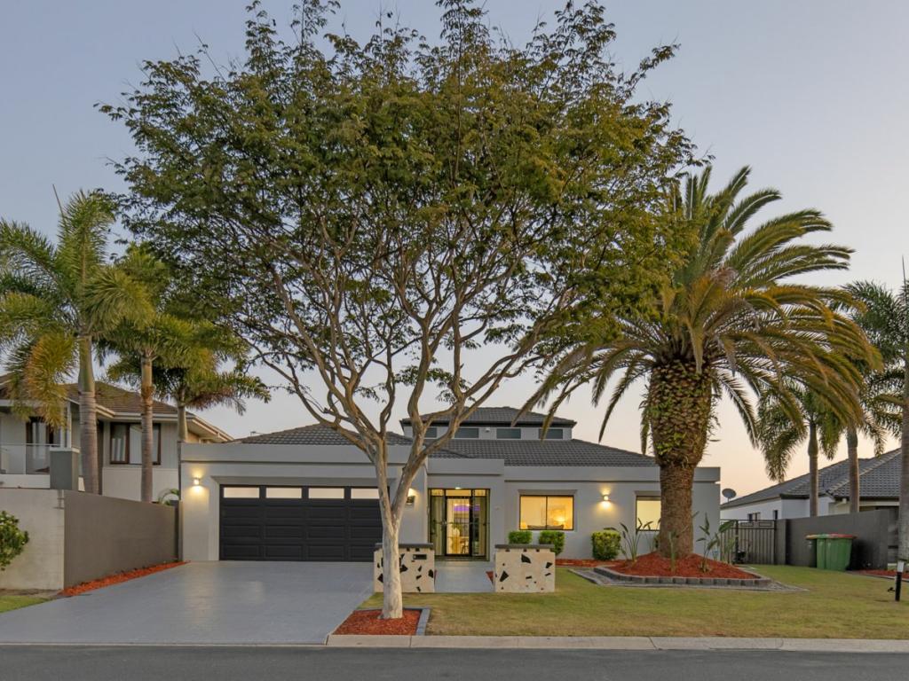 42 The Peninsula, Helensvale, QLD 4212