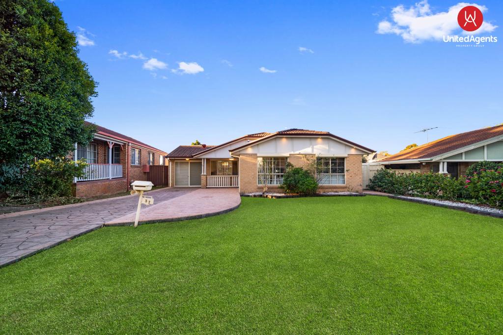 37 Horningsea Park Dr, Horningsea Park, NSW 2171