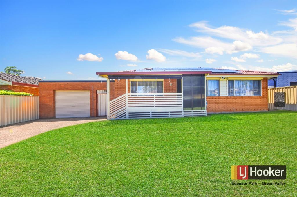 32 Glenfern Cres, Bossley Park, NSW 2176