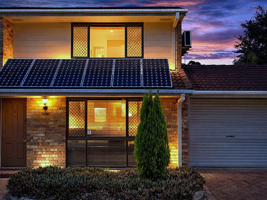 31/33 Bruce Rd, Woodridge, QLD 4114