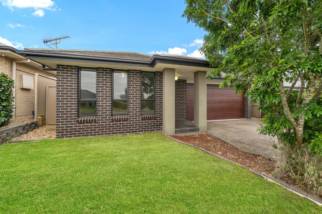 32 Pekin St, Spring Farm, NSW 2570