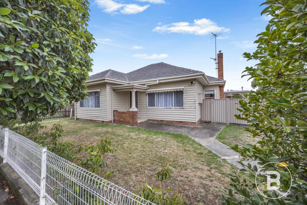 111 Yarrowee St, Sebastopol, VIC 3356