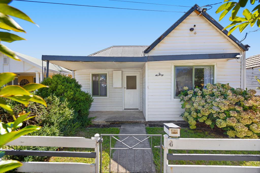 4 JAMES ST, GOLDEN POINT, VIC 3350