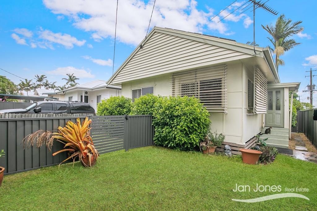 134 Oxley Ave, Woody Point, QLD 4019