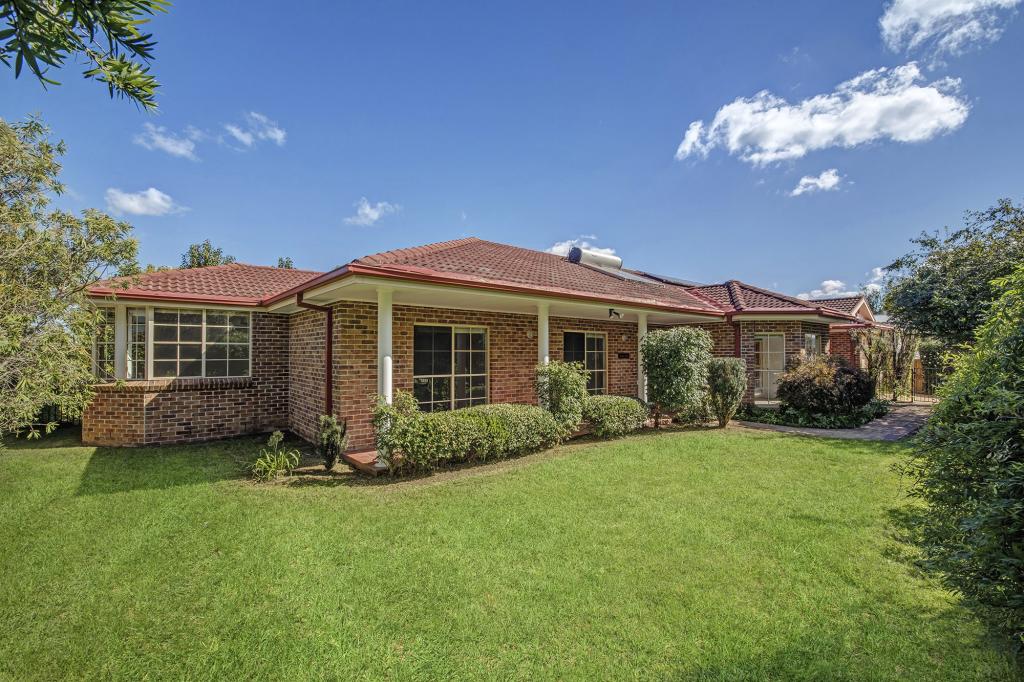 27 OXLEY DR, BOWRAL, NSW 2576