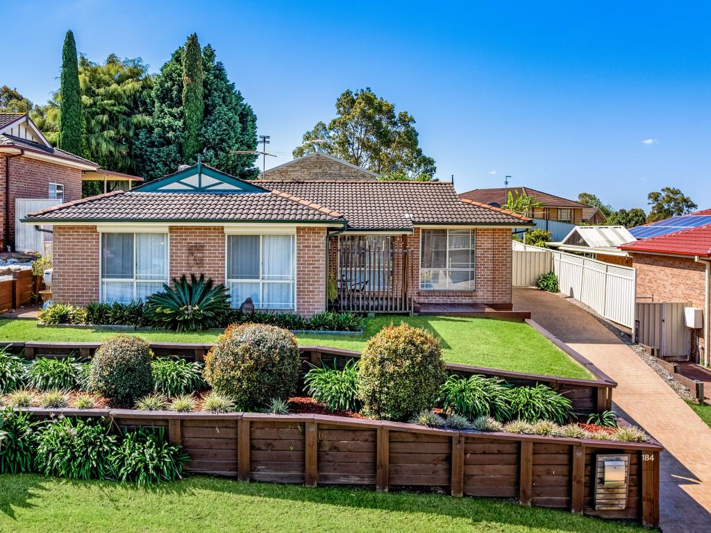 184 Welling Dr, Mount Annan, NSW 2567