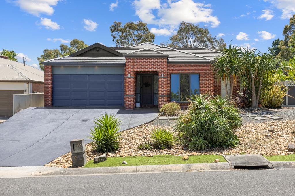 12 Macquarie Cct, Pakenham, VIC 3810