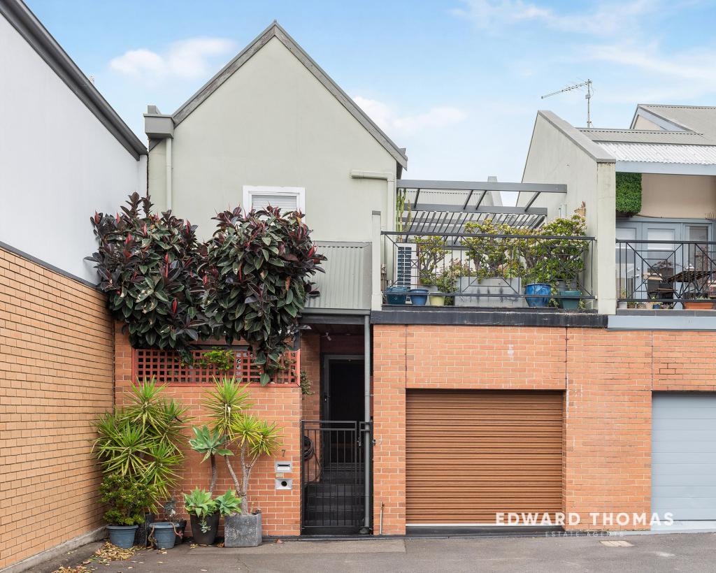 7-9 Mcnamara Mews, Kensington, VIC 3031