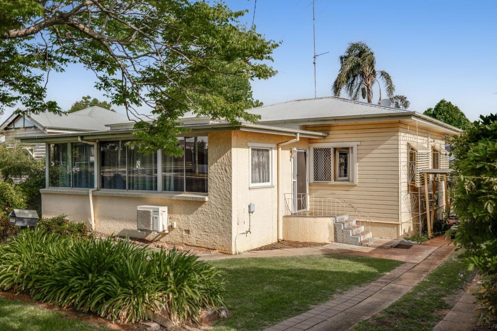 32a Bridge St, East Toowoomba, QLD 4350