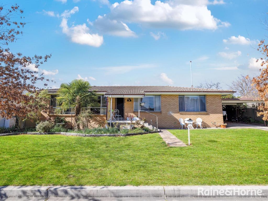 9 Henry St, Bathurst, NSW 2795