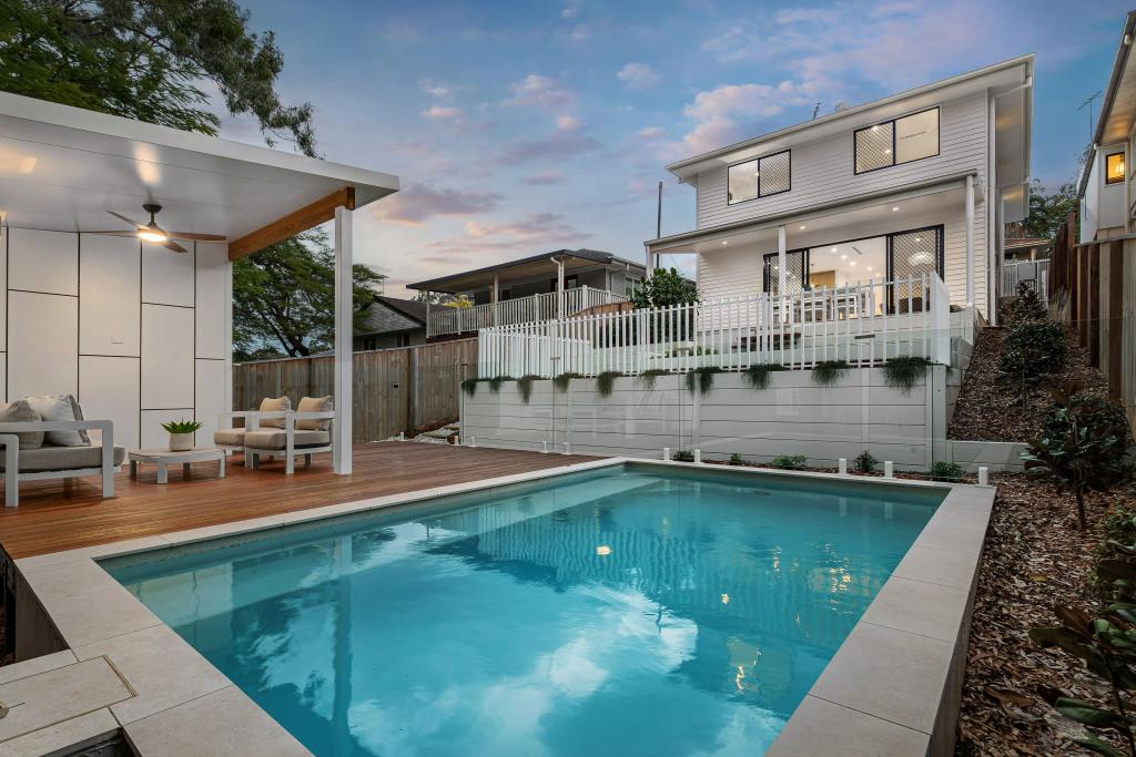 30 Dobbs St, Holland Park West, QLD 4121