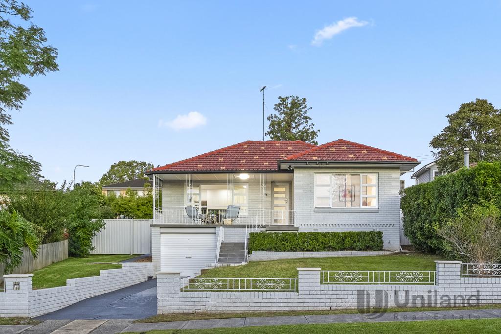 18 Dobson Cres, Baulkham Hills, NSW 2153