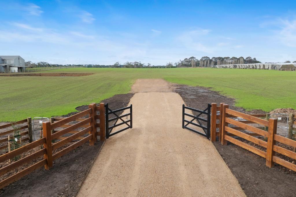 1174 Stumpy Gully Rd, Moorooduc, VIC 3933