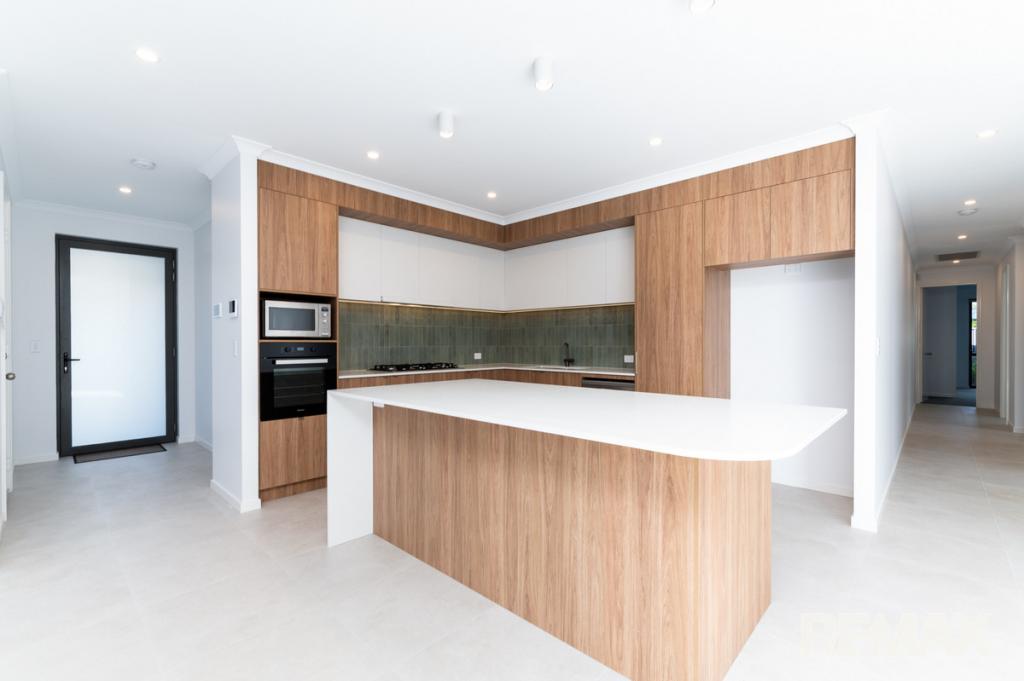 17b Laurence Rd, Innaloo, WA 6018