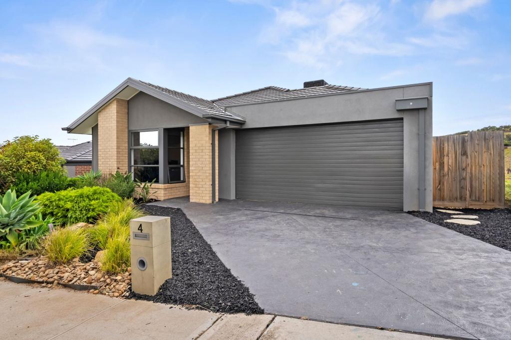 4 Sandown St, Bacchus Marsh, VIC 3340