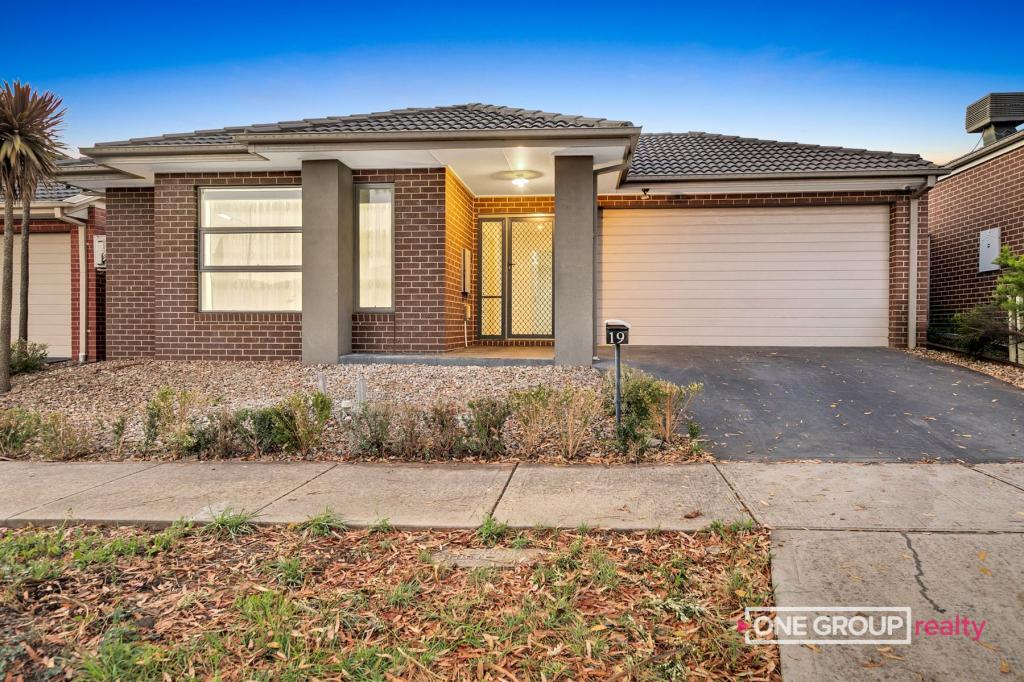 19 BAUME ST, WOLLERT, VIC 3750