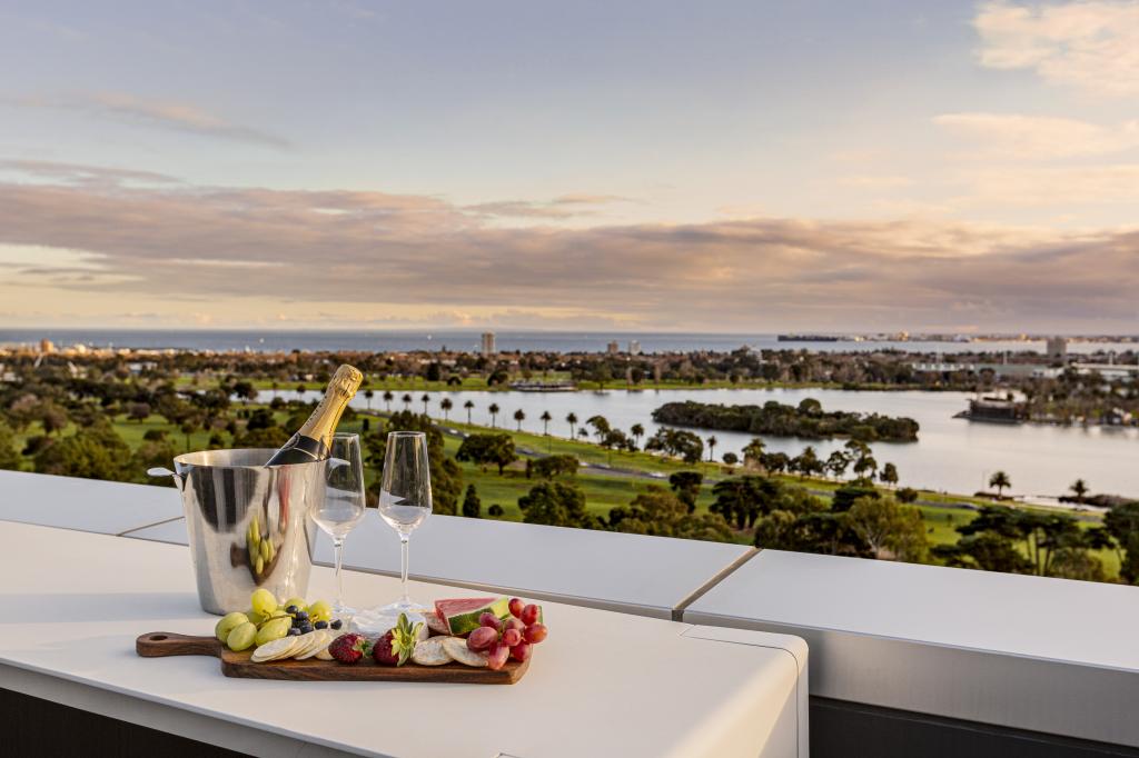 Entire Penthouse Floor/452 St Kilda Rd, Melbourne, VIC 3004