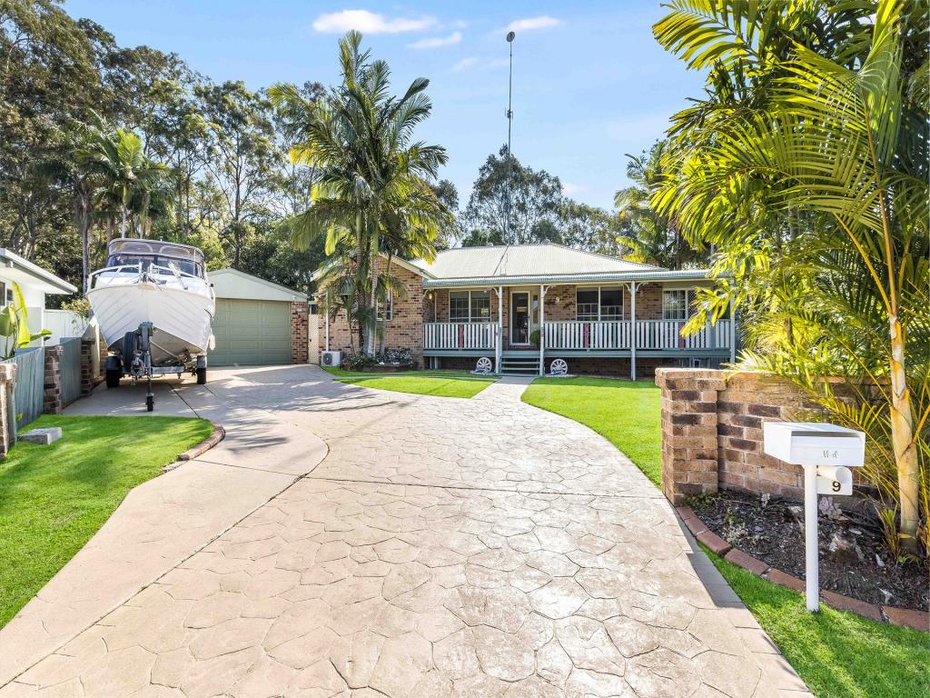 9 PINARI CT, MOUNTAIN CREEK, QLD 4557