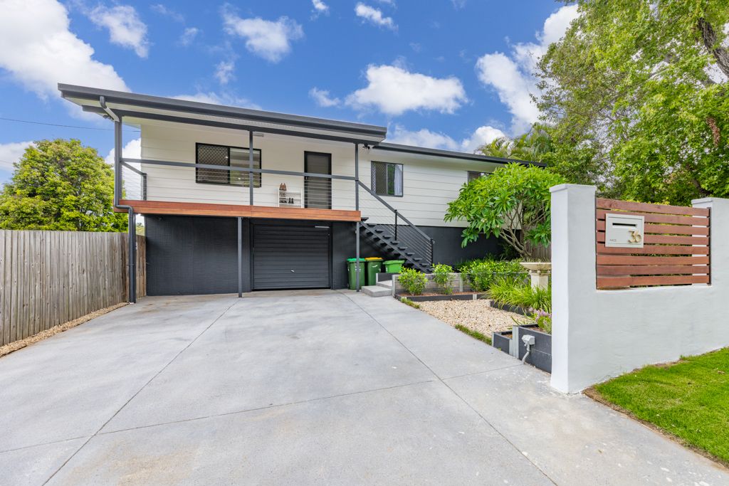 36 Kirby St, Woodford, QLD 4514