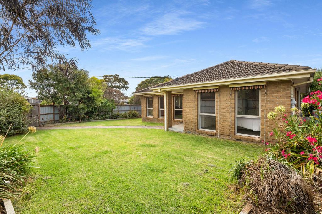 6 Dava Dr, Mornington, VIC 3931