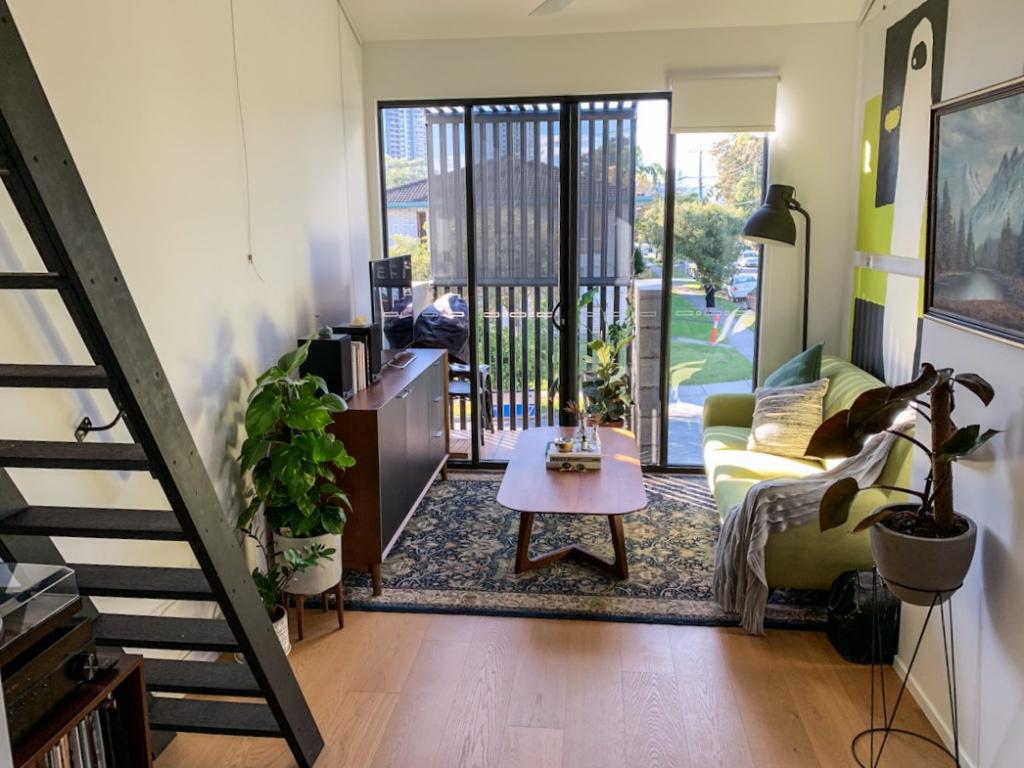 20 Lenneberg St, Southport, QLD 4215