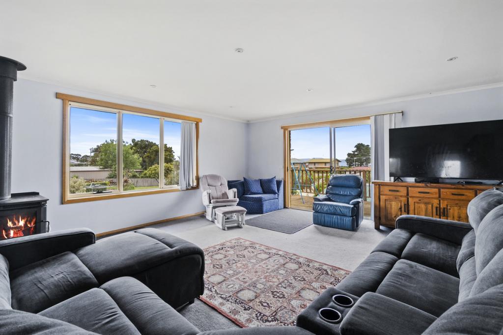 8 Sunny View Ave, Swansea, TAS 7190