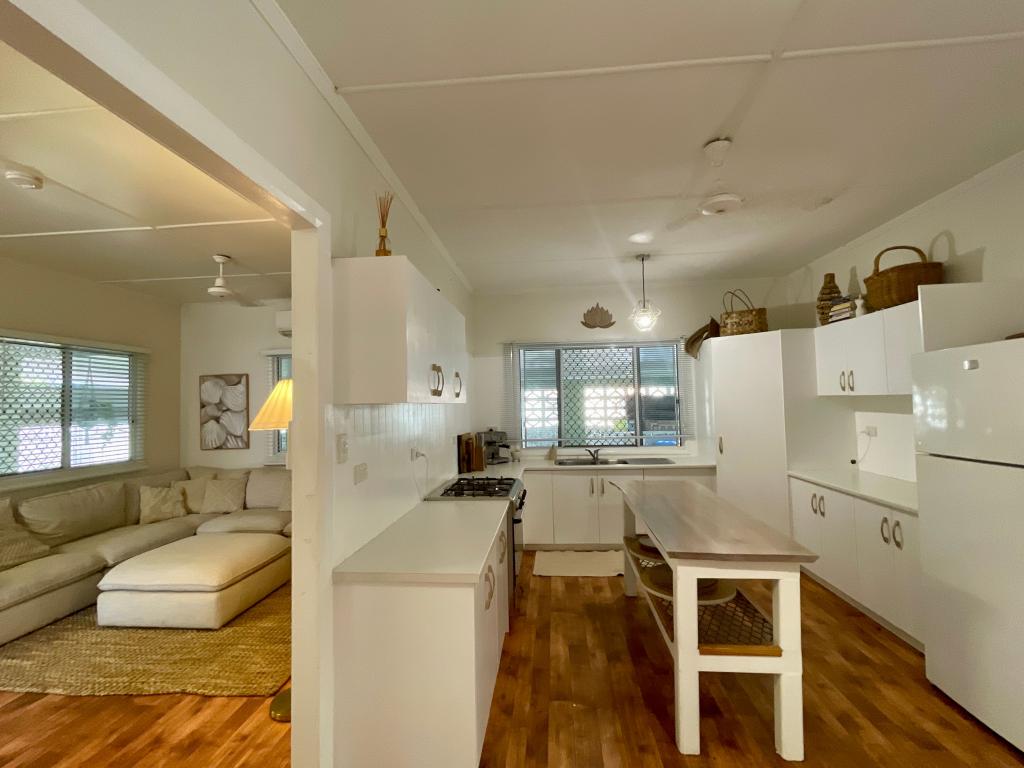 21 Atherton St, Mossman, QLD 4873