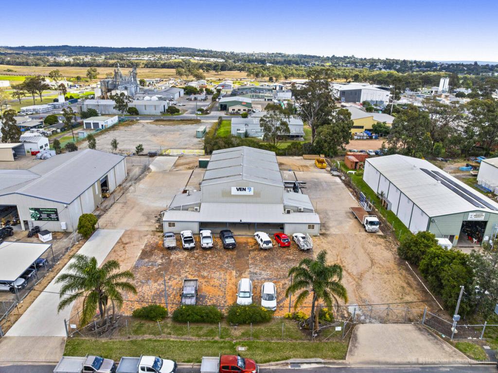 13-15 PROJECT ST, WARWICK, QLD 4370