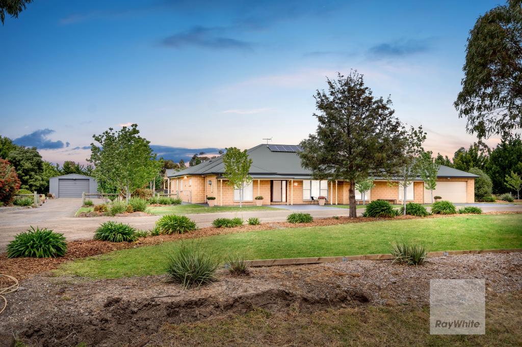 5 Oldbury Ave, Sunbury, VIC 3429