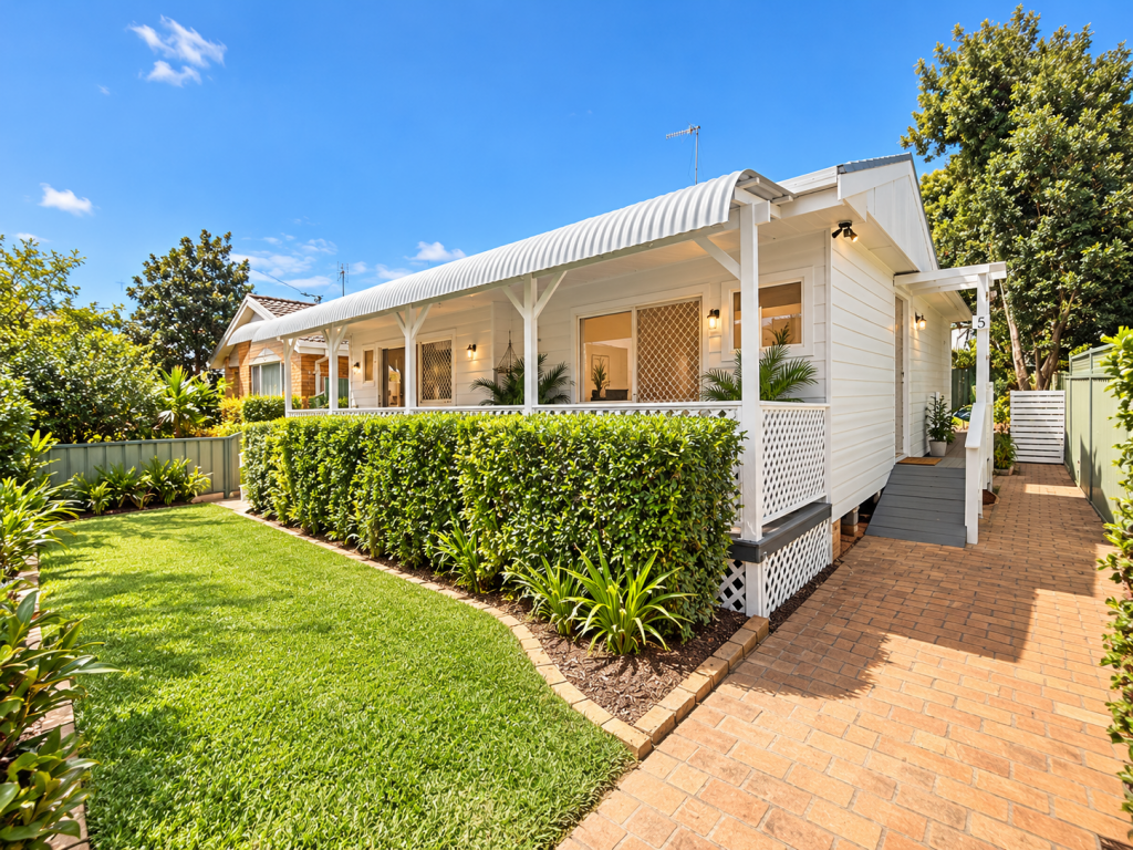 5 Korina Ave, Umina Beach, NSW 2257