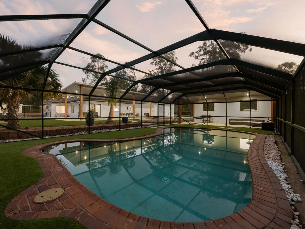 62 DANIEL CT, GREENBANK, QLD 4124