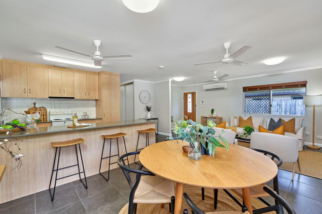 88-90 Swallow St, Mooroobool, QLD 4870